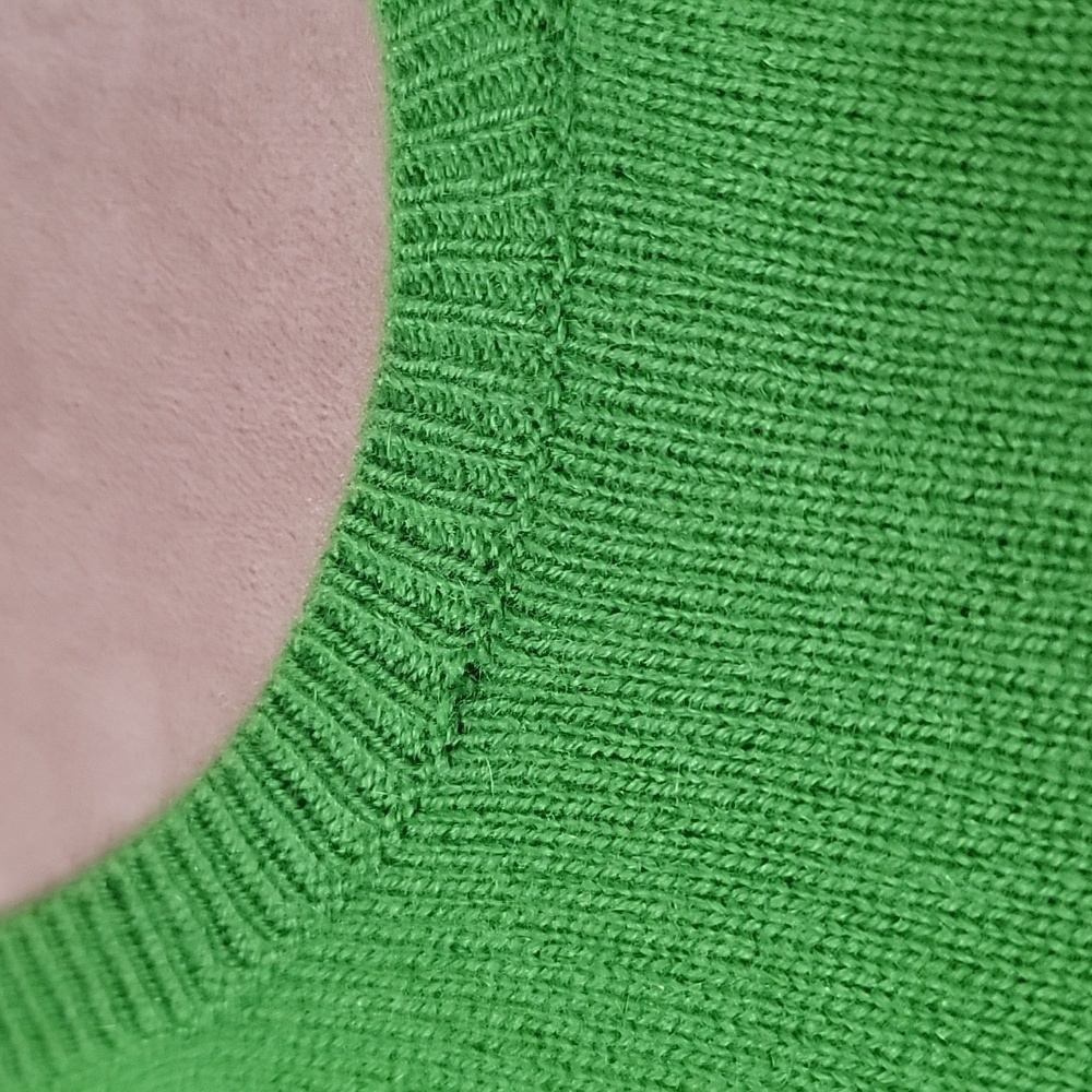Gap, Size M Bright Lime Greenish 100% Cashmere Short Sleeve Sweater T-Shirt - Picture 11 of 11